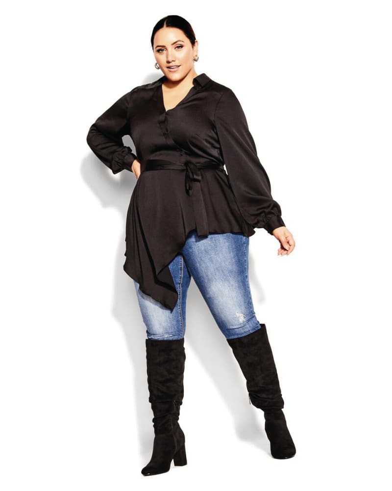 Plus size model wearing Tie 'N Flow Top by City Chic | Dia&Co | dia_product_style_image_id:172167